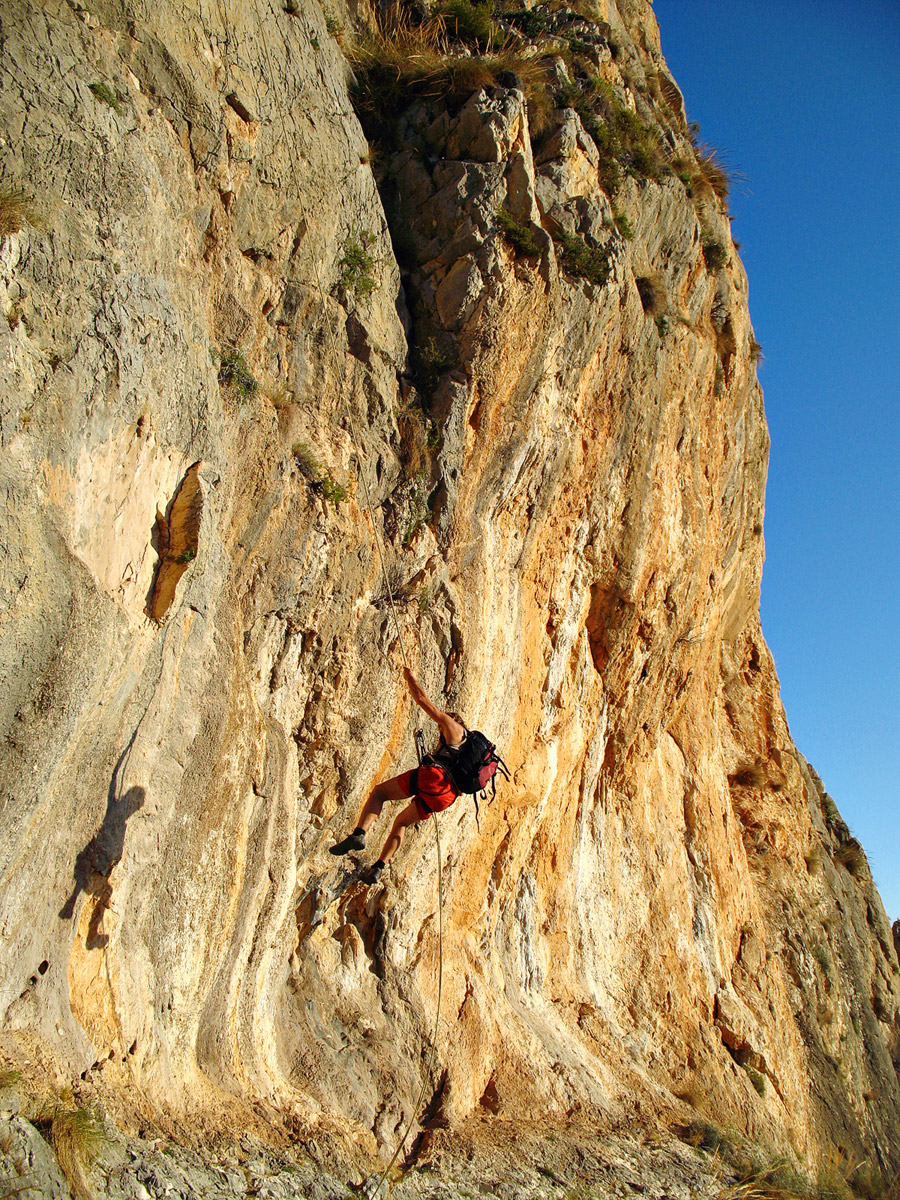Rapelando para volver Final de la vía ferrata del Ponoch