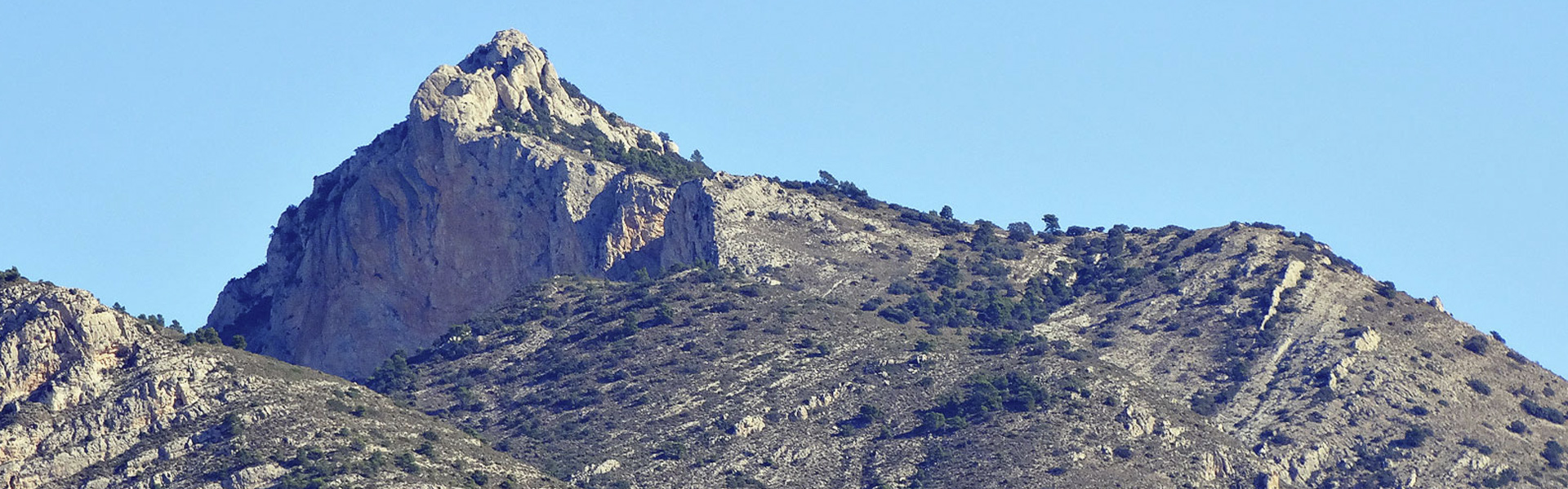 Maigmó visto desde la vía verde