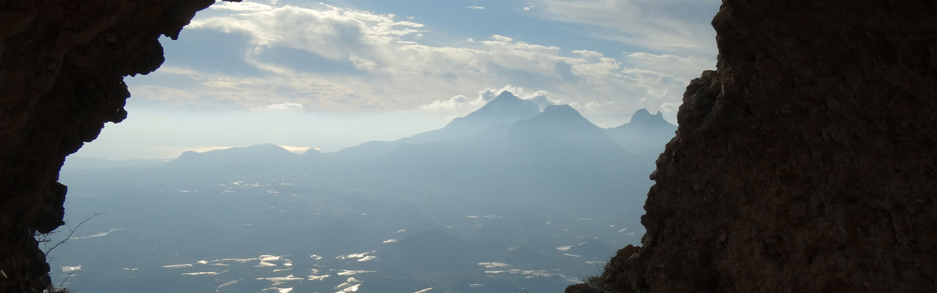 Puig Campana Y Ponoig desde el Fort de Bernia