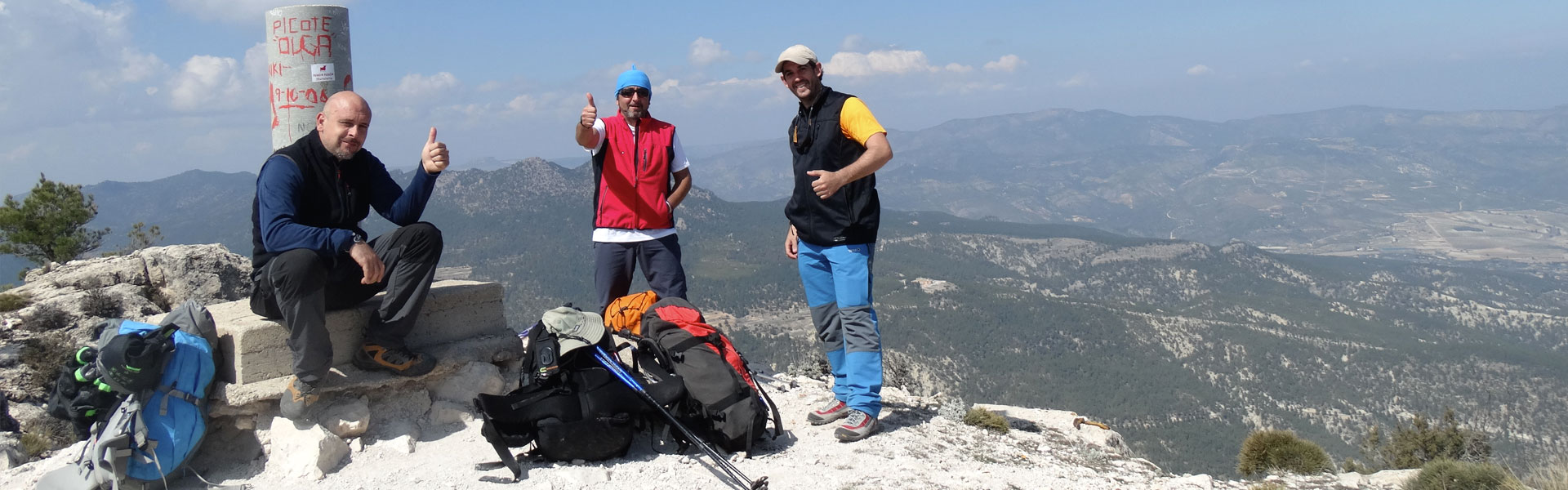 Juan, Vicente y Luís en la cumbre del Buitre