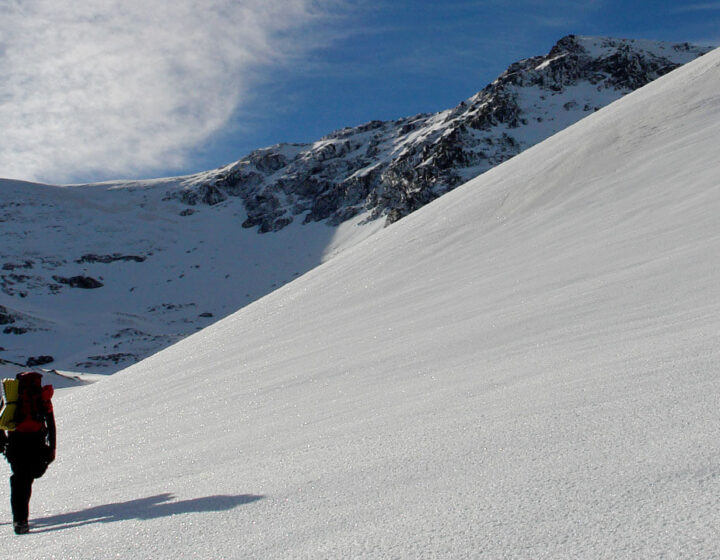 Cruzando los Lavaderos de la Reina en Sierra Nevada