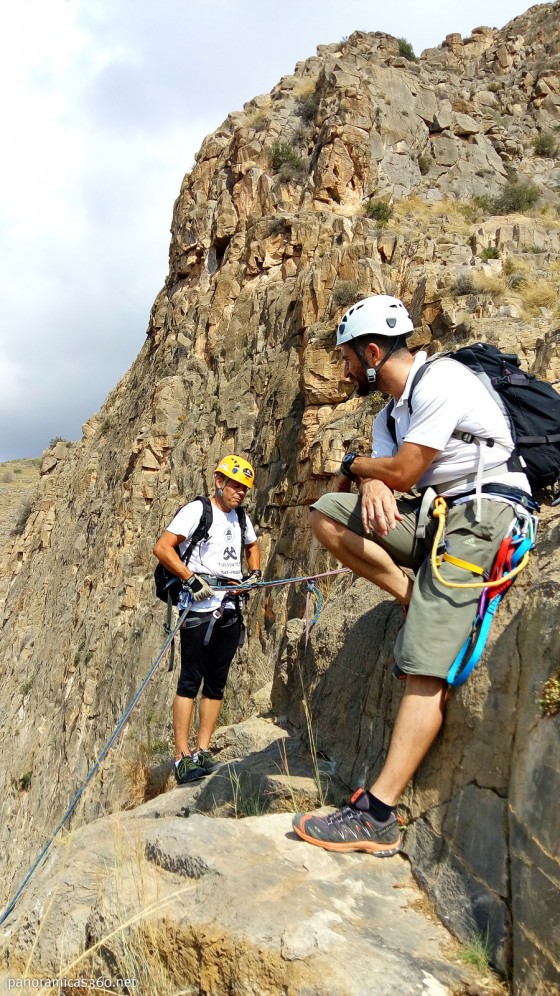 Juanan y Josemi en el primer rapel de bajada