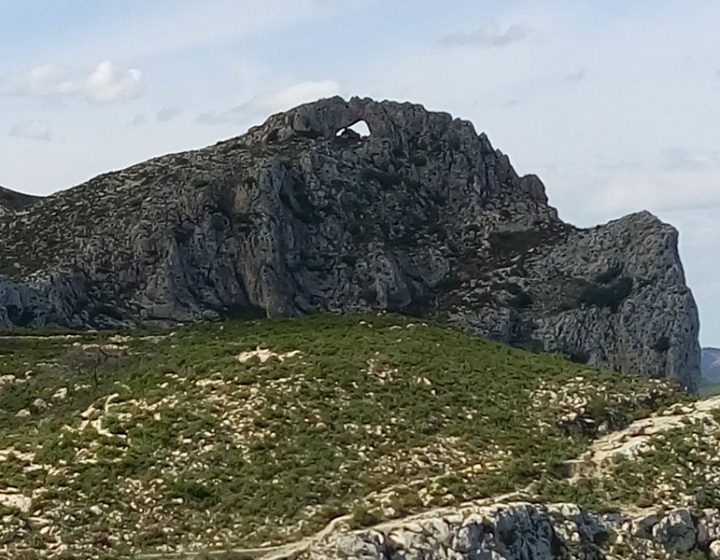 Penya Forada en la Vall de Gallinera