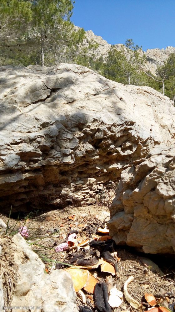 Basura en el coll de Pouet