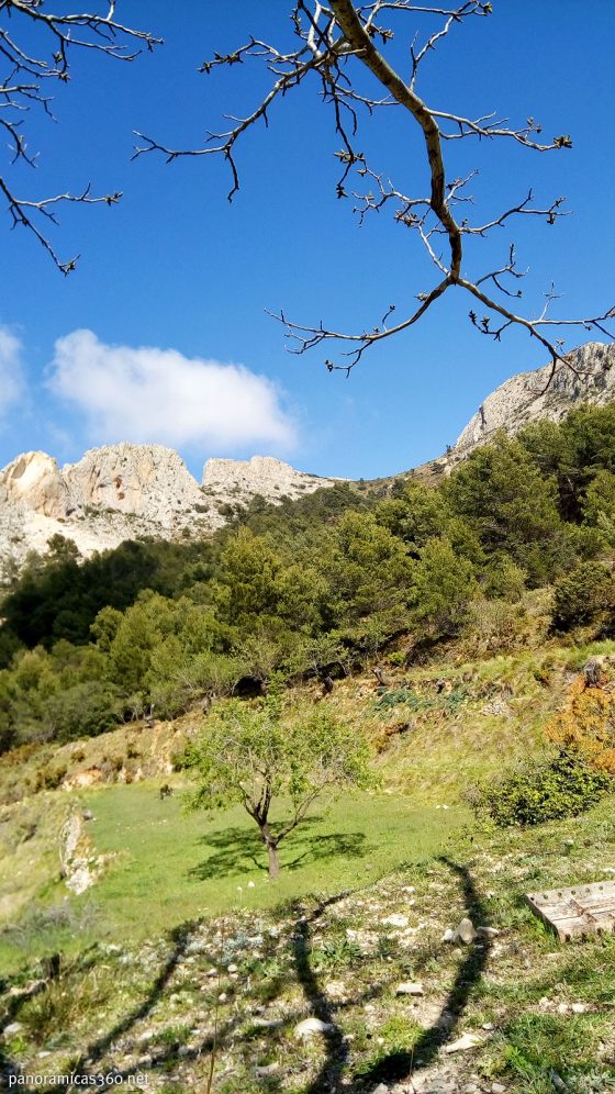 Valle que sube al Monte Cabal y al Sanxet