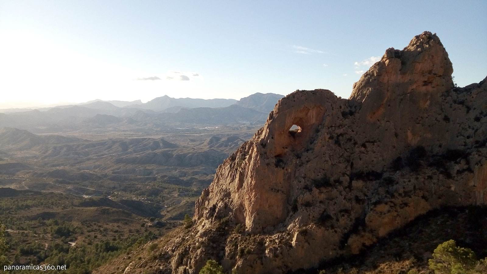 Senderismo en el Cabeçó d´Or. Torre del Ojal y comarca del Campo de Alicante