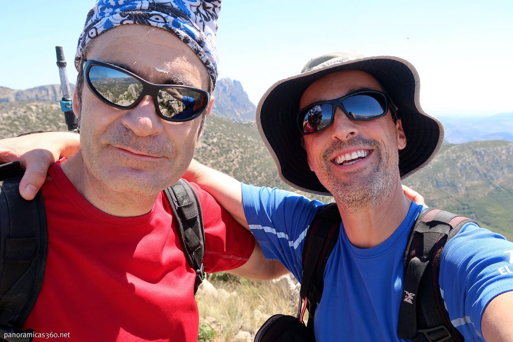 Romero y yo en la cumbre de Penya Roc Romero y yo en la cumbre de Penya Roc
