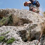 Fer escalando la cresta del Castellar