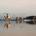 A caballo en la playa de Ondarraitz