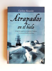 Cubierta del libro de montaña Atrapados en el hielo