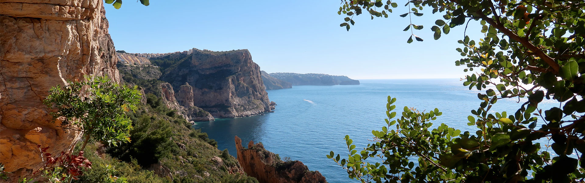 Costa de Benitachell. Cabo de la Nao al fondo