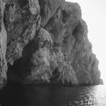 Paddle surf junto a los acantilados de la sierra de Toix (Alicante)