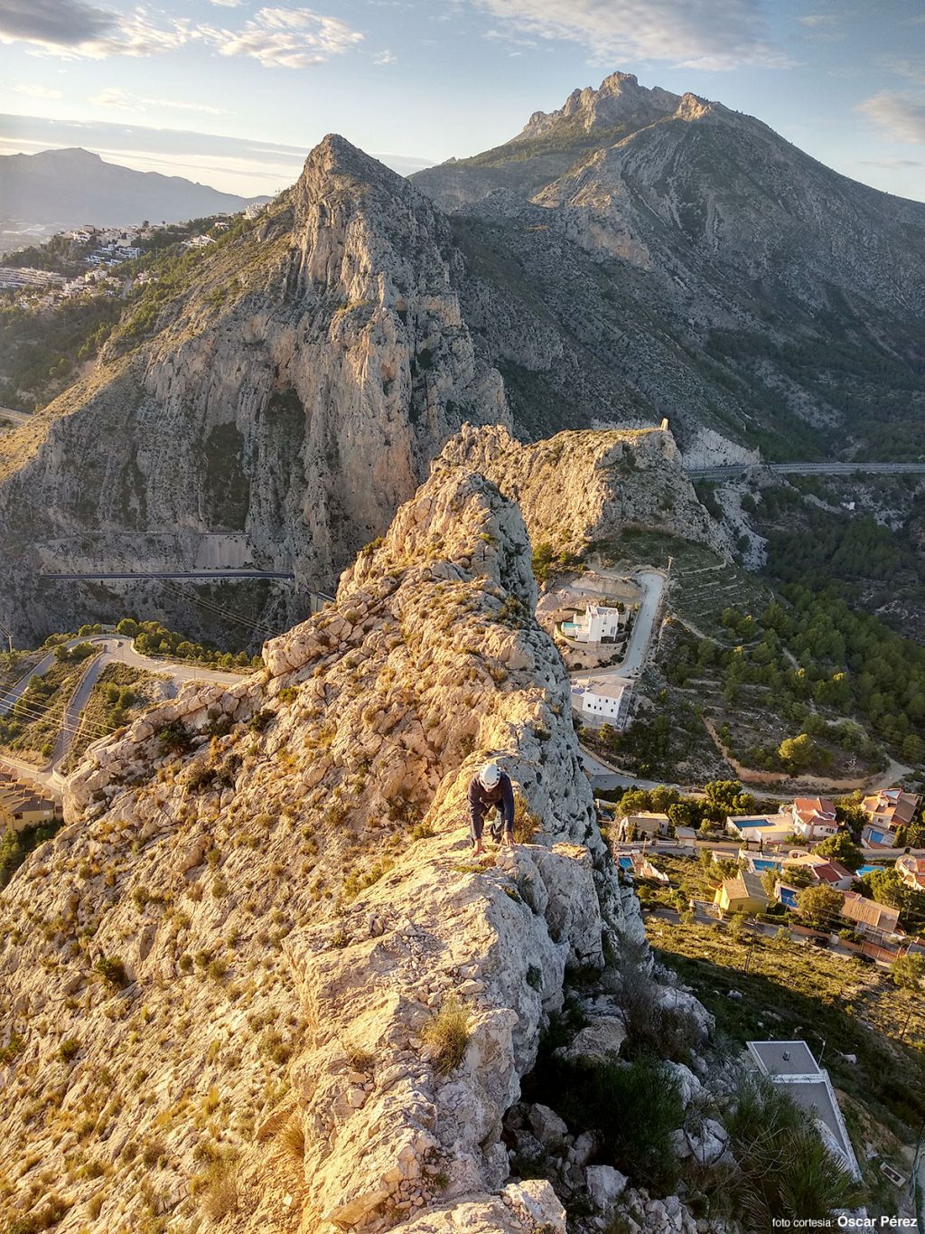 En la crest de Toix. Bernia detrás