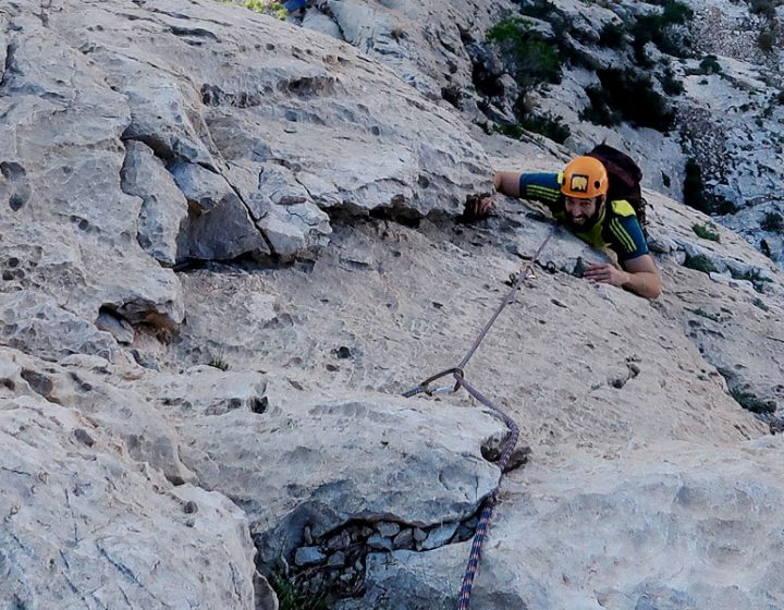 Javi en el segundo largo del Espolón Limaban