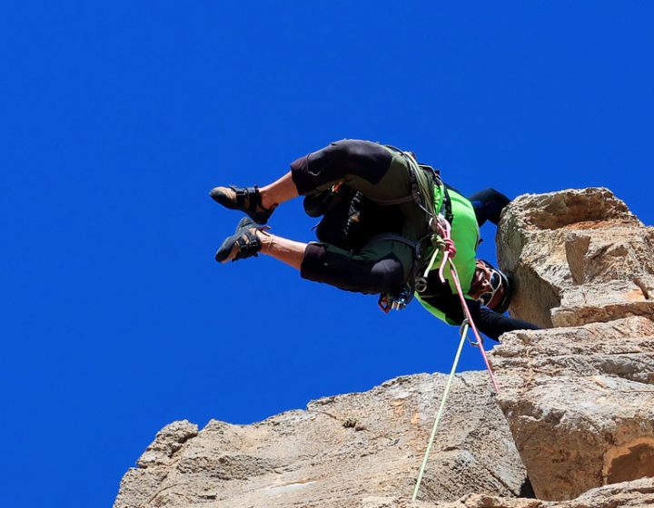 Javi en el último paso de la Gallego carlos en la Pared Negra de Orihuela