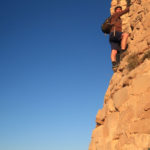 Alberto subiendo a la Torre del Barranc d´Aigües