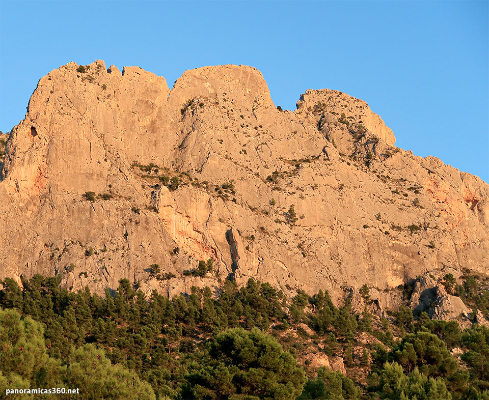 Pared de los Alcoyanos. Cabeçó d´Or