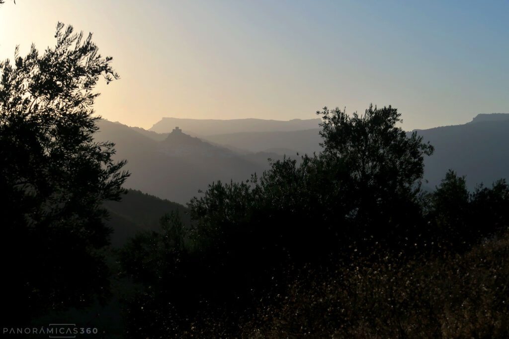 Amanece en Segura de la Sierra