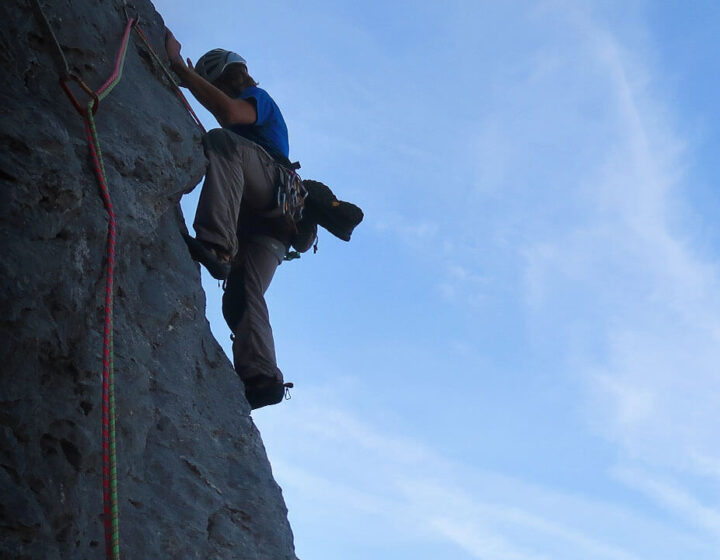 Escalada pirenaica, Aguja del Portalet. Primer largo