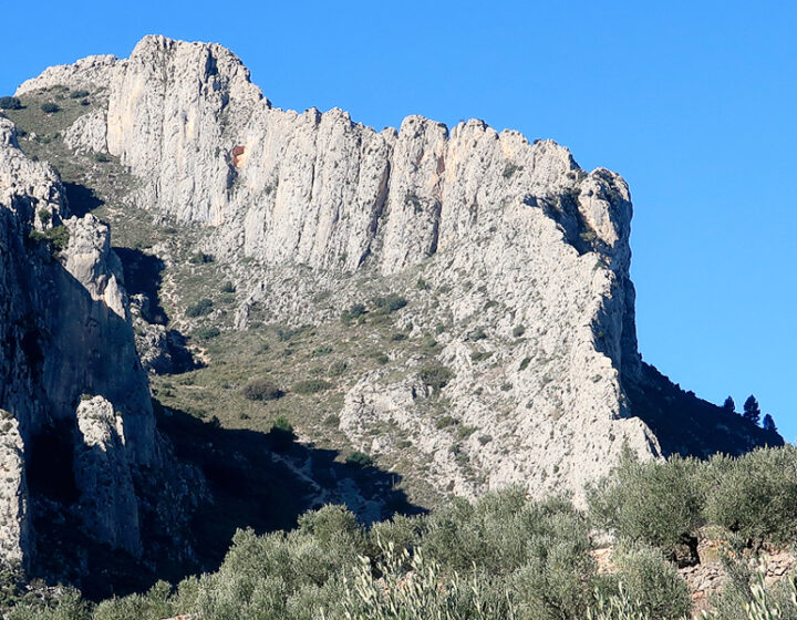 Sierra de Benicadell. El Regall de la Penya y la cresta