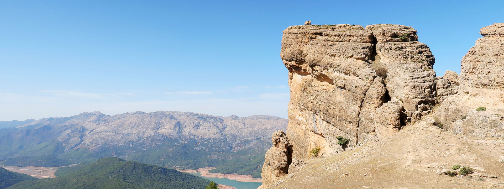 Peña Amusgo, embalse del Tranco y Sierra de las Villas