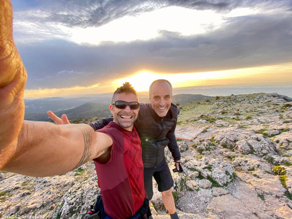Javi y yo en la cumbre del Montcabrer
