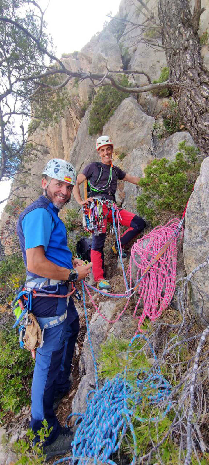 Preparandome para escalar el último largo