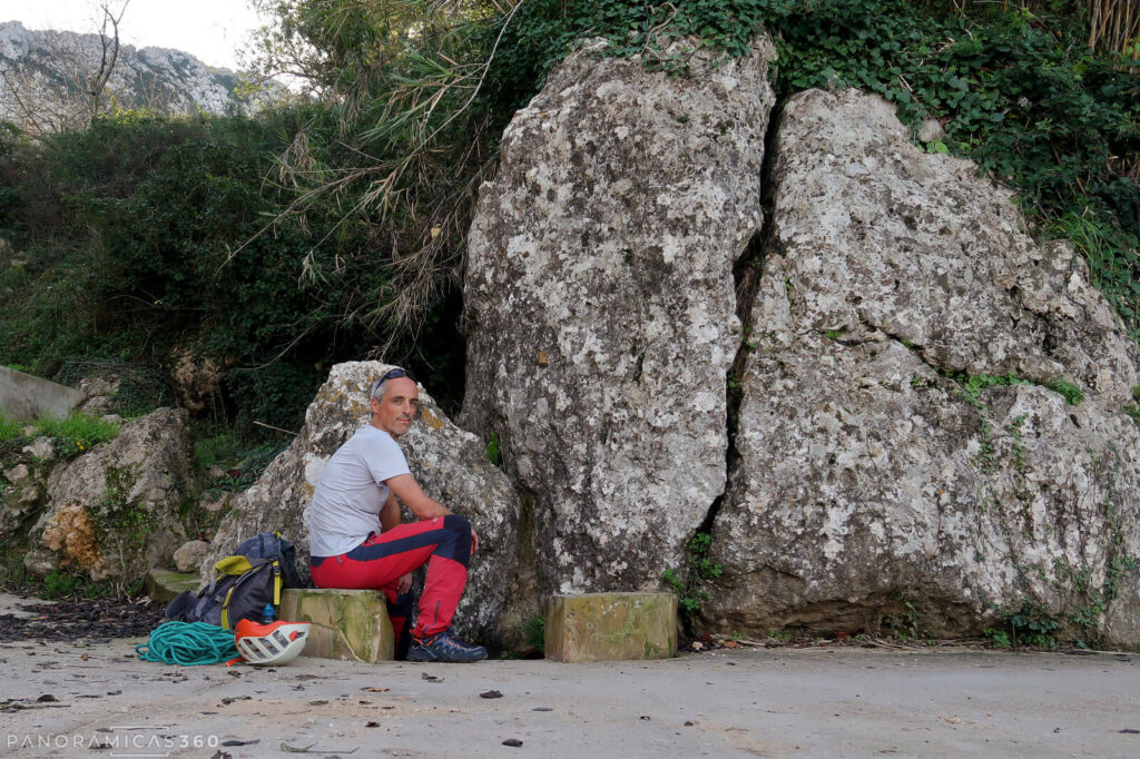 Font de Catalá en la cara norte de la Sierra Segaria