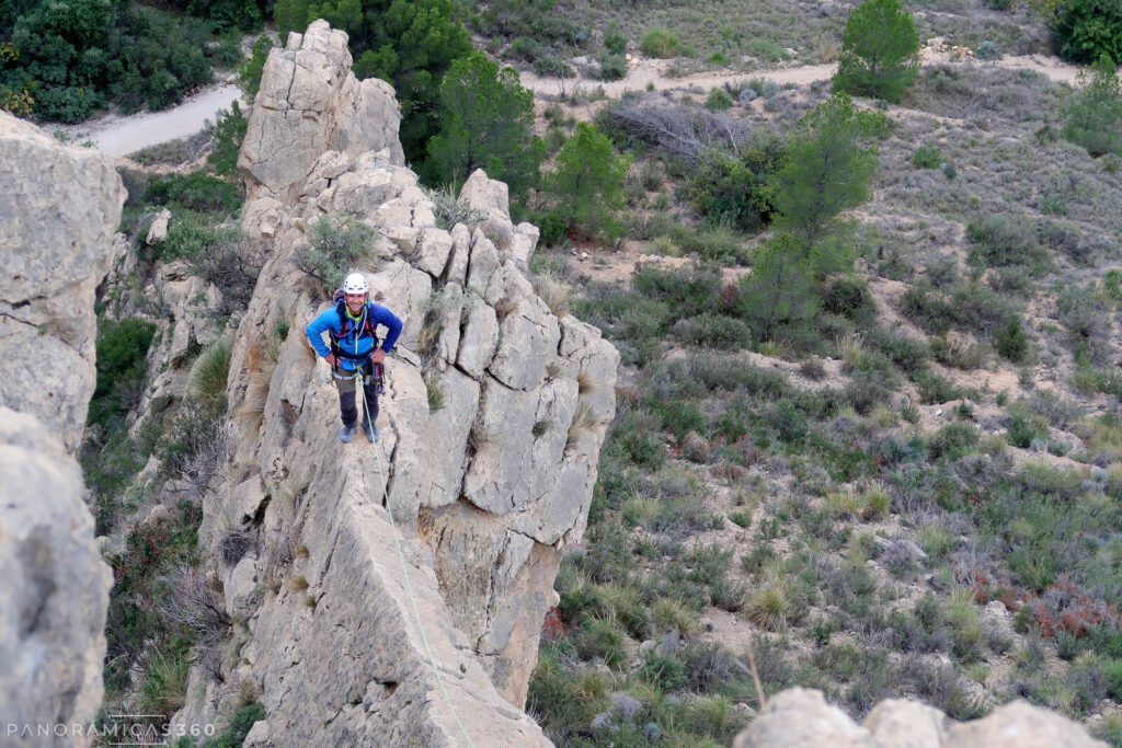 Paso afilado en la cresta del Esquenall de l'Ase