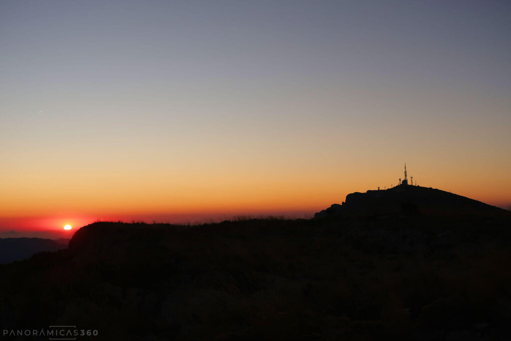Amanece en la Sierra de Aitana