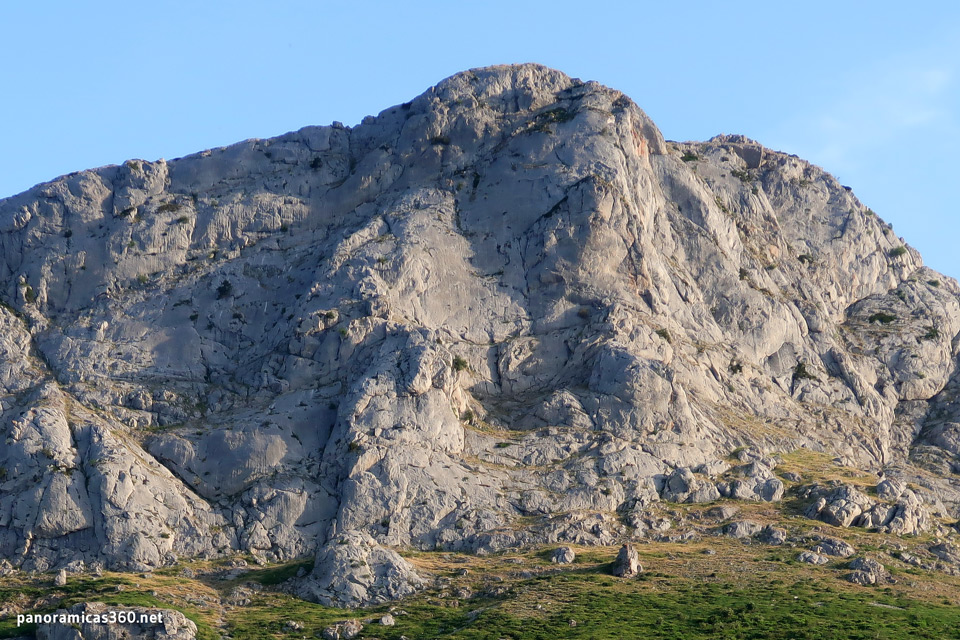 Cara sureste del pico Gilbo (León)