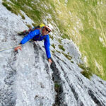 Escalada en Peña Fresnidiellu, vía Elixir para Calvos (300 m, V+)