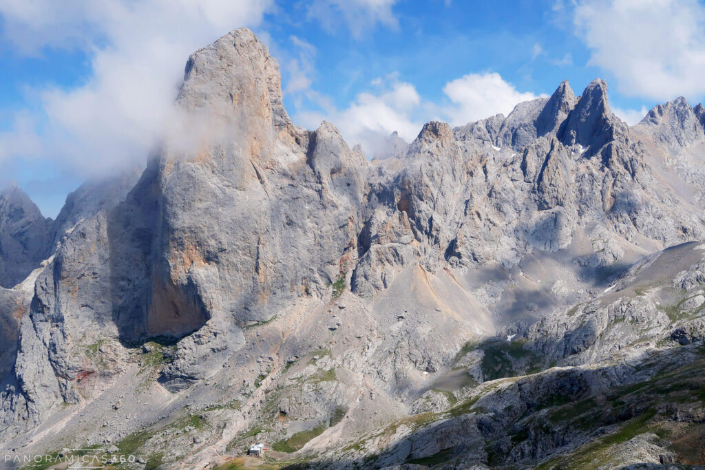 Picu Urriellu o Naranjo de Bulnes