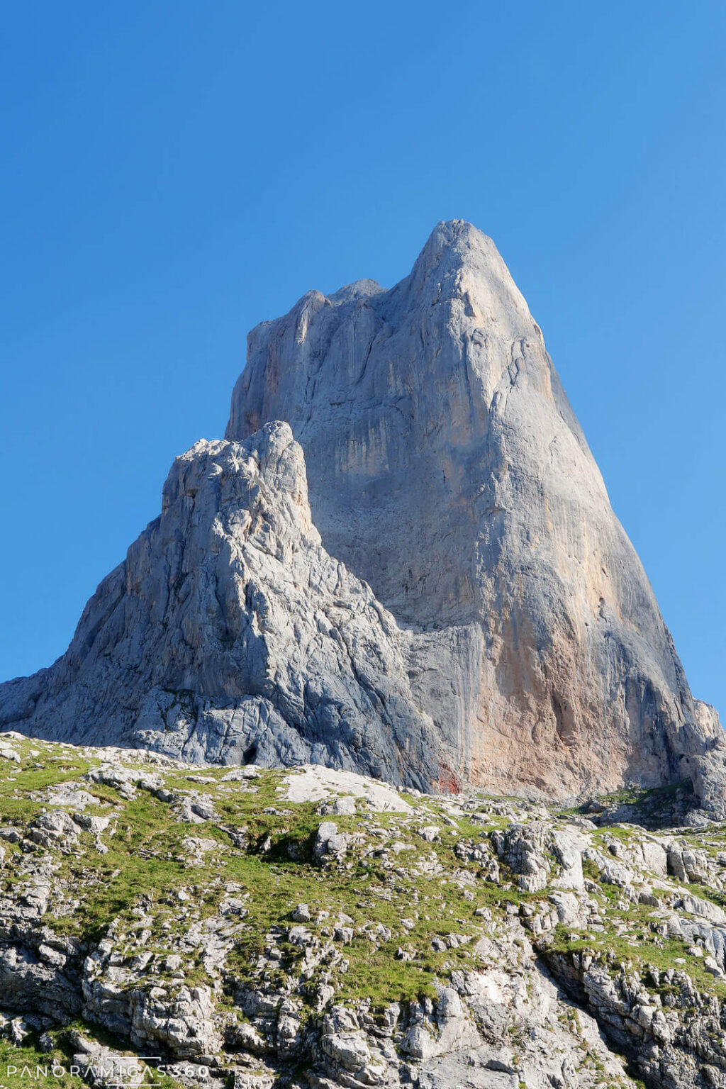 Picu Urriellu o Naranjo de Bulnes