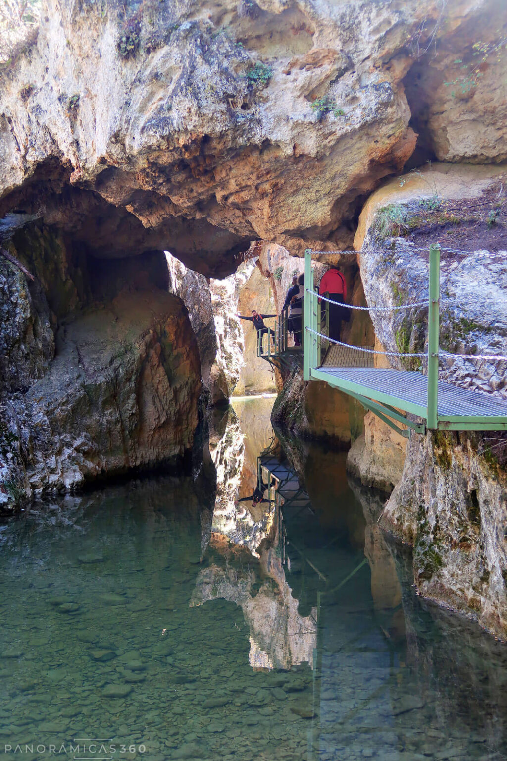 David en una pasarela del barranco
