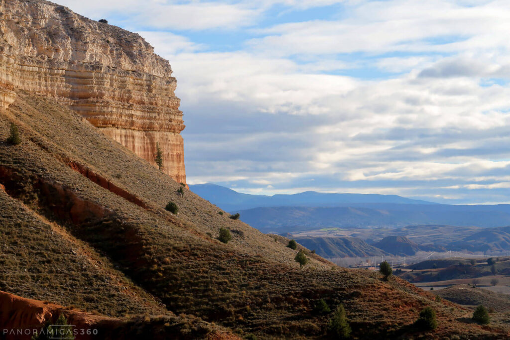 Muela en primer plano en la Rambla de Barrachina