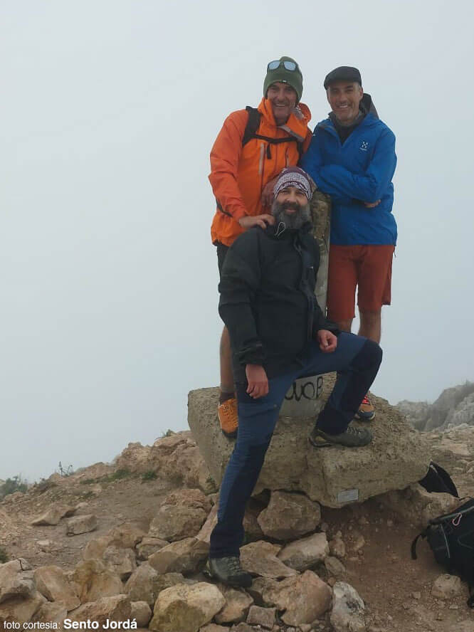 Sento, Lidón y yo en la cumbre de Bernia